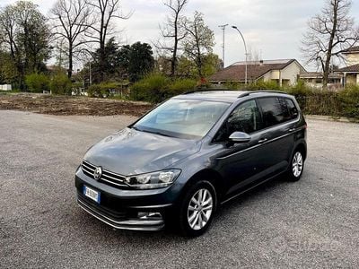 Usata VW Touran Business 115 CV (84 kW) 2017 Marrone Monovolume