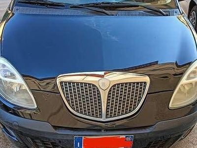 Usata Lancia Ypsilon 60 CV (44 kW) 2006 Nero Utilitaria