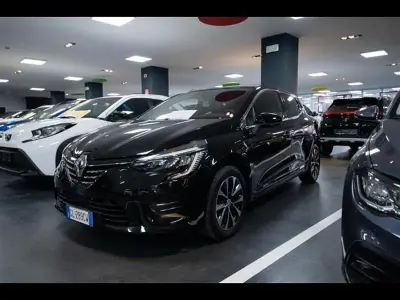 Usata Renault Clio Intens 90 CV (66 kW) 2022 Grigio chiaro Utilitaria