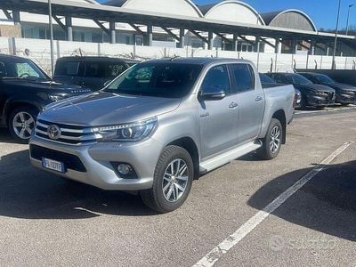Begagnad Toyota HiLux 150 HK (110 kW) 2017 Grå Pickup