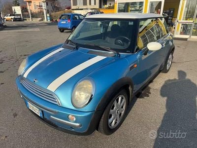 Usata Mini Cooper 116 CV (85 kW) 2004 Blu Utilitaria