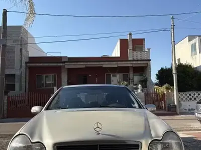 Usata Mercedes C200 116 CV (85 kW) 2000 Berlina