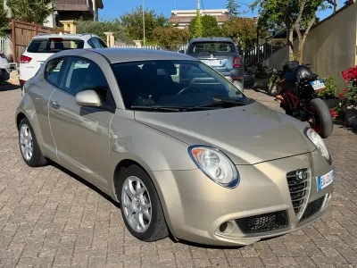 Occasion Alfa Romeo MiTo Distinctive 95 ch (69 kW) 2010 Beige Citadine
