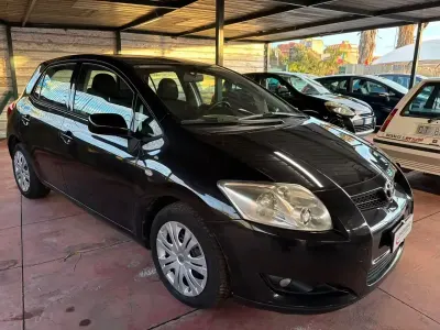 Usata Toyota Auris 89 CV (65 kW) 2008 Nero Utilitaria