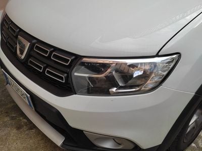 Usata Dacia Sandero Stepway 73 CV (53 kW) 2020 Bianco Utilitaria