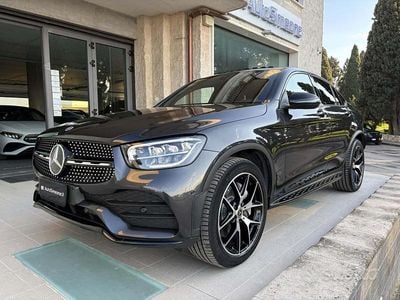 Usata Mercedes GLC300 Premium 194 CV (142 kW) 2022 Grigio scuro Coupé