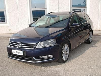 Usata VW Passat 170 CV (125 kW) 2012 Blu Station wagon