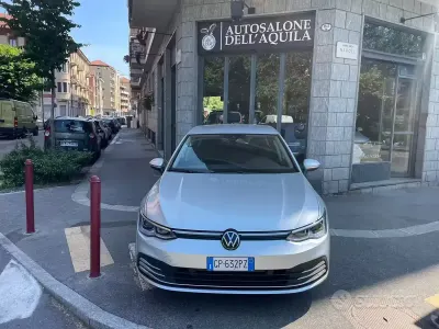 Usata VW Golf VIII Style 131 CV (96 kW) 2023 Grigio Berlina