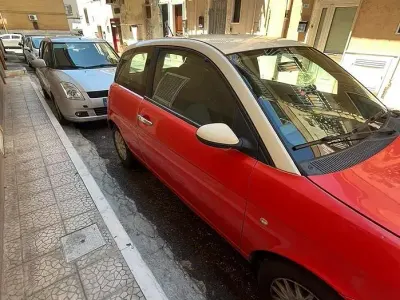 Usata Lancia Ypsilon 69 CV (50 kW) 2006 Arancione Utilitaria
