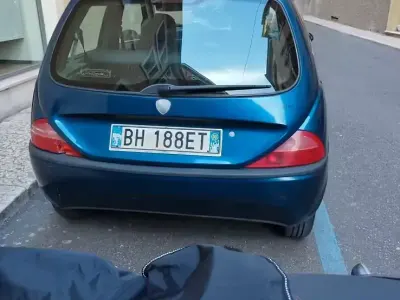 Usata Lancia Ypsilon 54 CV (39 kW) 2000 Blu Utilitaria