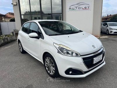 Usata Peugeot 208 Access 82 CV (60 kW) 2017 Bianco Utilitaria