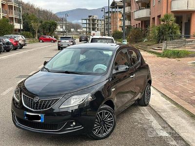 Usata Lancia Ypsilon Gold 69 CV (50 kW) 2021 Nero Utilitaria