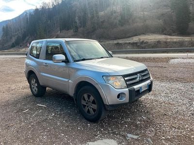 Usata Mitsubishi Pajero 160 CV (117 kW) 2007 Grigio SUV
