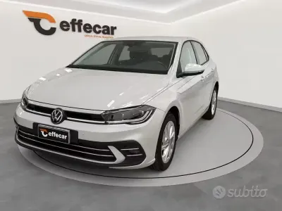 Usata VW Polo Style 95 CV (69 kW) 2022 Beige Utilitaria