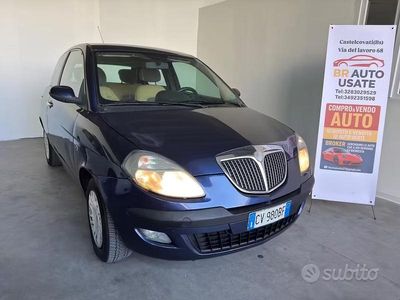 Gebraucht Lancia Ypsilon 70 PS (51 kW) 2005 Blau Kleinwagen