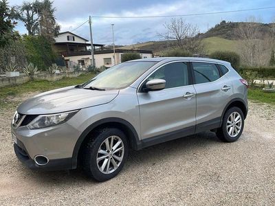 Usata Nissan Qashqai 130 CV (95 kW) 2015 Grigio SUV