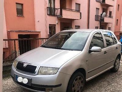 Usata Skoda Fabia 101 CV (74 kW) 2002 Grigio Berlina