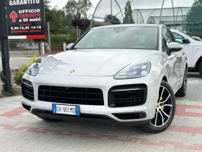 Usata Porsche Cayenne Platinum Edition 340 CV (250 kW) 2022 Grigio SUV