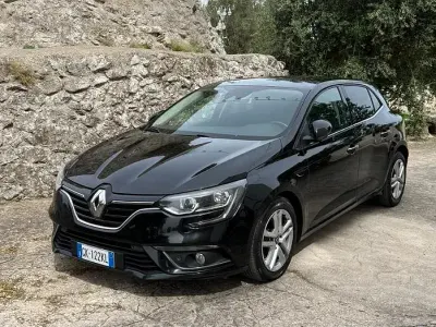 Usata Renault Mégane IV 110 CV (80 kW) 2017 Nero Berlina