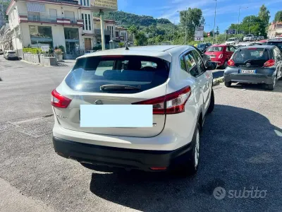 Usata Nissan Qashqai Tekna 131 CV (96 kW) 2014 Bianco SUV