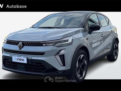 Usata Renault Captur Techno 160 CV (117 kW) 2025 Grigio chiaro SUV