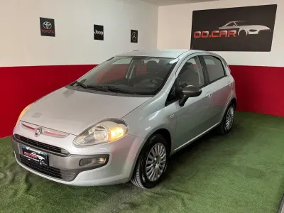 Begagnad Fiat Punto Evo Active 75 HK (55 kW) 2010 Grå Halvkombi
