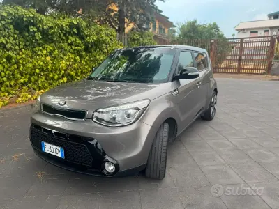 Usata Kia Soul 136 CV (100 kW) 2016 Grigio SUV
