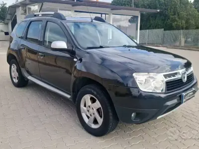 Usata Dacia Duster Lauréate 107 CV (78 kW) 2012 Nero SUV