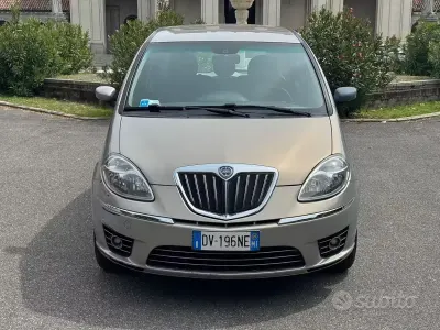 Gebraucht Lancia Musa 95 PS (69 kW) 2009 Beige Van / Kleinbus