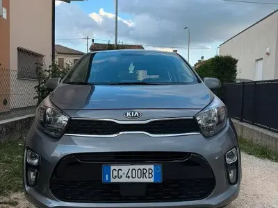 Usata Kia Picanto 65 CV (47 kW) 2021 Grigio Utilitaria