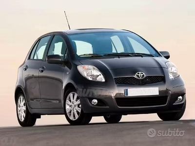 Begagnad Toyota Yaris 90 HK (66 kW) 2008 Grå Halvkombi
