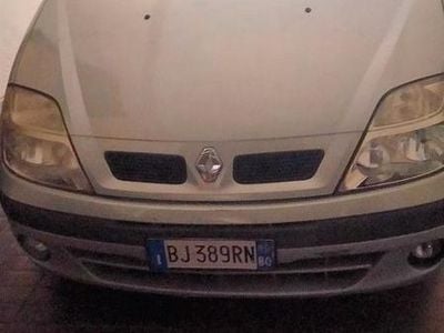 Usata Renault Grand Scénic 2000 Grigio Monovolume