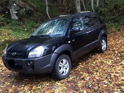 Usata Hyundai Tucson Dynamiq 140 CV (102 kW) 2006 Nero SUV