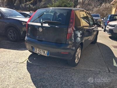 Usata Fiat Punto 75 CV (55 kW) 2010 Grigio Utilitaria