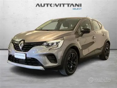 Brugt Renault Captur Equilibre 145 HK (106 kW) 2023 Grå SUV