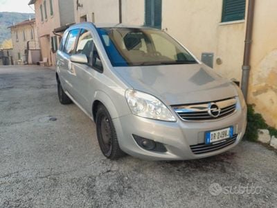 Usata Opel Zafira 94 CV (69 kW) 2008 Grigio Monovolume