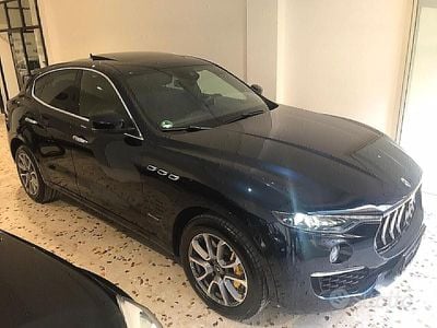Begagnad Maserati Levante 250 HK (183 kW) 2020 Blå SUV