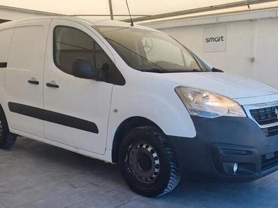 Usata Peugeot Partner Tepee Active 99 CV (72 kW) 2017 Bianco Monovolume