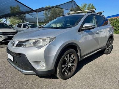Begagnad Toyota RAV4 Style 124 HK (91 kW) 2015 Silver SUV