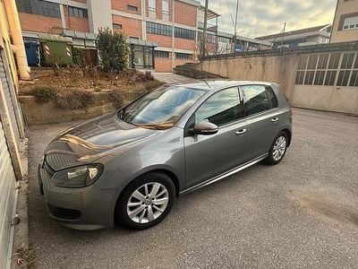 Usata VW Golf VI 54 CV (39 kW) 2011 Grigio Utilitaria
