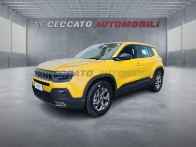 Nuova Jeep Avenger Longitude 100 CV (73 kW) 2026 Giallo SUV