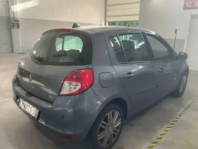 Usata Renault Clio II 103 CV (75 kW) 2011 Grigio Berlina