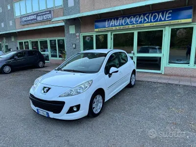 Usata Peugeot 207 67 CV (49 kW) 2011 Bianco Utilitaria
