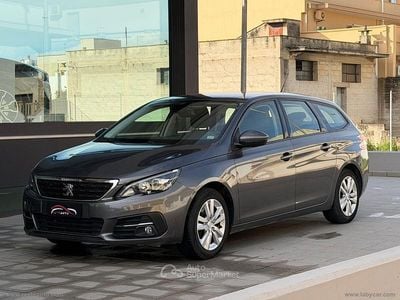 Usata Peugeot 308 Business-Line 131 CV (96 kW) 2018 Grigio Station wagon
