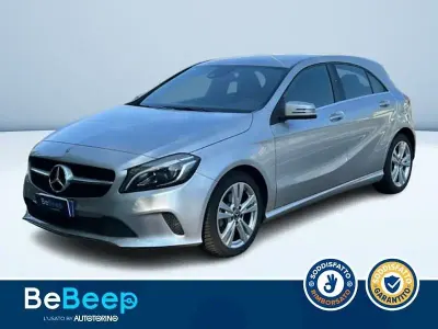 Usata Mercedes A180 122 CV (89 kW) 2017 Argento metallizzato Berlina