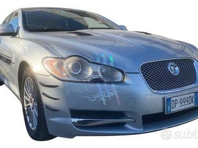 Usata Jaguar XF Premium Luxury 207 CV (152 kW) 2008 Grigio Berlina