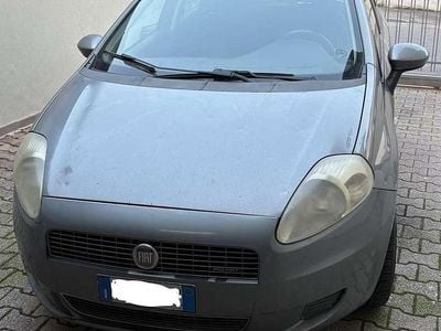 Usata Fiat Grande Punto Dynamic 90 CV (66 kW) 2009 Grigio Utilitaria