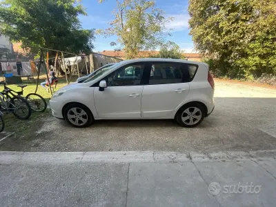 Usata Renault Scenic E-Tech 2011 Bianco Coupé