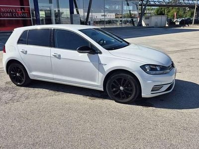 Usata VW Golf VII Business 131 CV (96 kW) 2019 Berlina