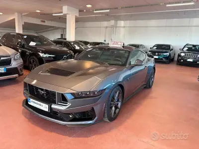 Usata Ford Mustang Dark Horse 453 CV (333 kW) 2025 Grigio Coupé